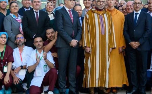 جلالة الملك يعطي انطلاقة المركب الاستشفائي الجامعي بالرباط ويأمر ببدء تشغيل مستشفى أكادير الجامعي