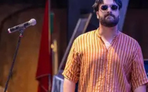 الفنان نصر مكري يتغنى بمغربية الصحراء في كليب "صحراوي"