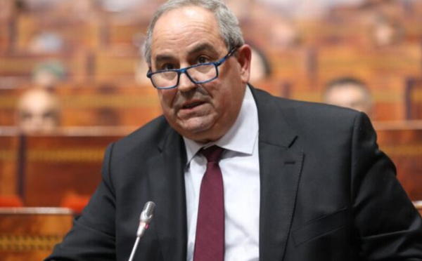 ميداوي: المقاعد الجامعية أولى للطلبة العاديين… والموظفون سيُدرسون بعد الخامسة مساءً