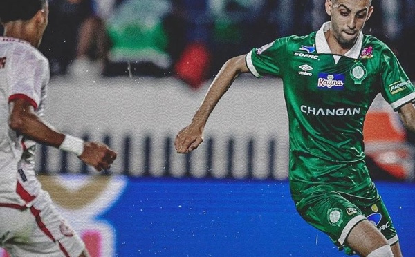 الرجاء يظفر بفوز قاتل ويواصل مطاردة صدارة الدوري