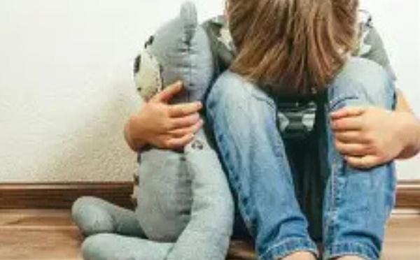 إشارات الحزن والقلق عند الأطفال: كيف نلاحظها وندعم صحتهم النفسية