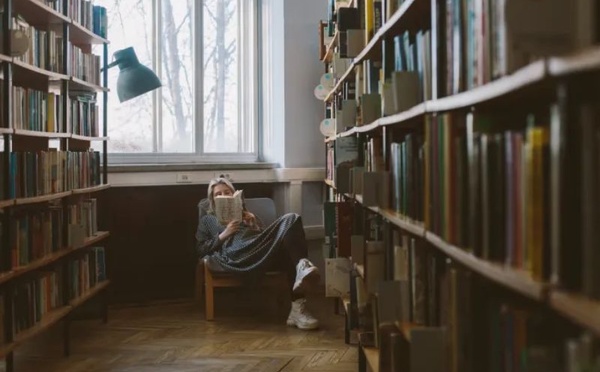 العلاج بالكتب.. وسيلة مبتكرة لتعزيز الصحة النفسية والرفاهية