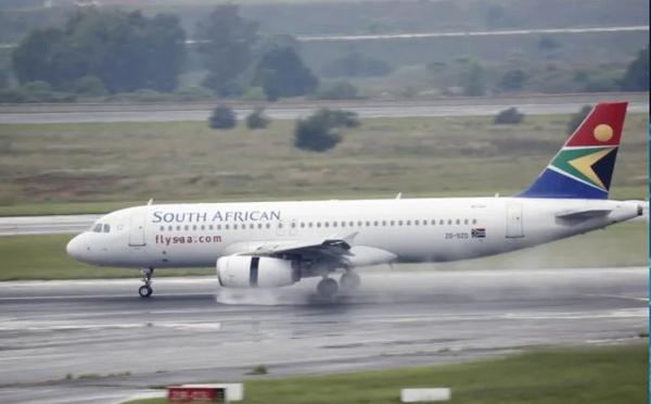 مطار جوهانسبرغ يشهد أزمة إنسانية بعد منع 150 فلسطينياً من النزول