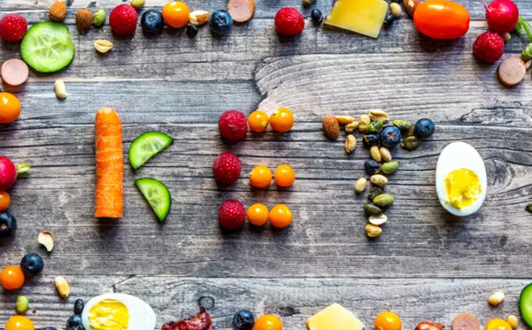 النظام الكيتوني وتأثيره المحتمل على الصحة النفسية