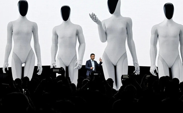 سباق الذكاء الاصطناعي يدفع شركات التكنولوجيا للتفكير بمراكز بيانات على سطح القمر