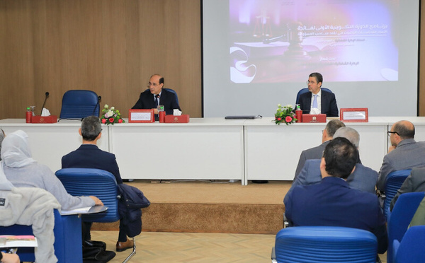 المغرب يعزز مكانة المرأة القاضية: عبد النباوي يطلق أول دورة تكوينية لمسلك الإدارة القضائية