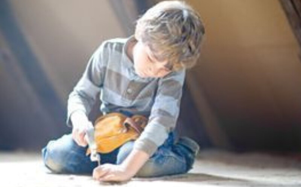 تشجيع الأطفال على الاستقلالية: بين الحث المفرط والاعتدال الضروري