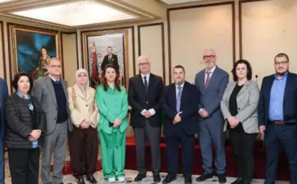 وفد ألباني يزور الرباط… وحزب الاستقلال يستقبله بمؤسسة علال الفاسي