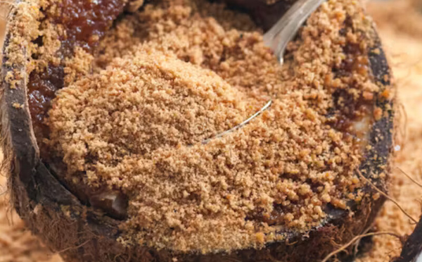 السكر البني المستخلص من زهرة جوز الهند: هل هو خيار صحي لمرضى السكري؟