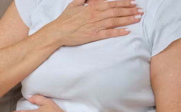 هل يمكن للضغط النفسي أن يسبب فعلاً ارتجاع المعدة؟