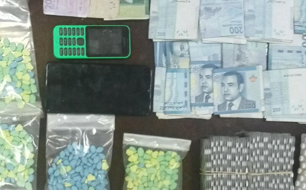 مكناس: توقيف ستة أشخاص بينهم قاصرتان في قضية ترويج المخدرات والمؤثرات العقلية