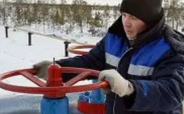 الاتحاد الأوروبي يقرر حظر واردات الغاز الروسي بحلول خريف 2027