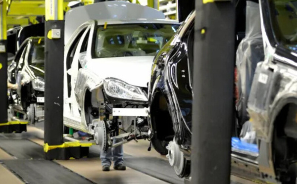 قيود الصين على المعادن النادرة تهدد صناعات السيارات العالمية