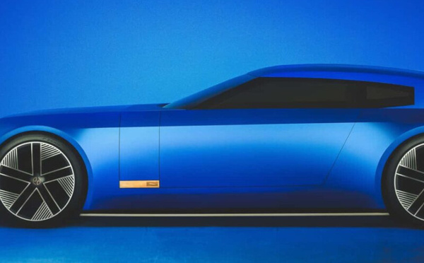 جاكوار تهز عالم التصميم بإقالة مصمم سيارة Type 00 المثيرة للجدل