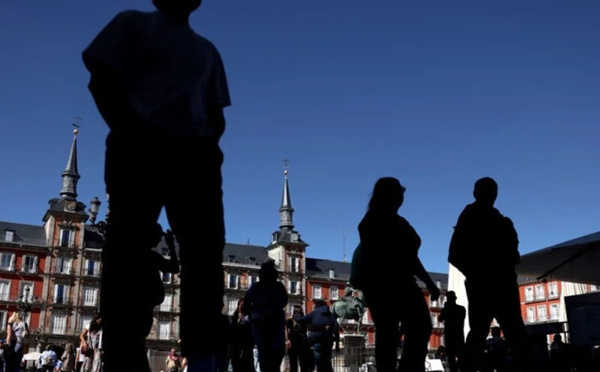 المغاربة يتصدرون قائمة الأجانب المقيمين في إسبانيا وفق إحصاءات 2025