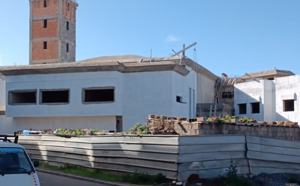 توقف أشغال مسجد حي سعيد حجي بسلا يثير استياء الساكنة ويعيد سؤال الشفافية إلى الواجهة