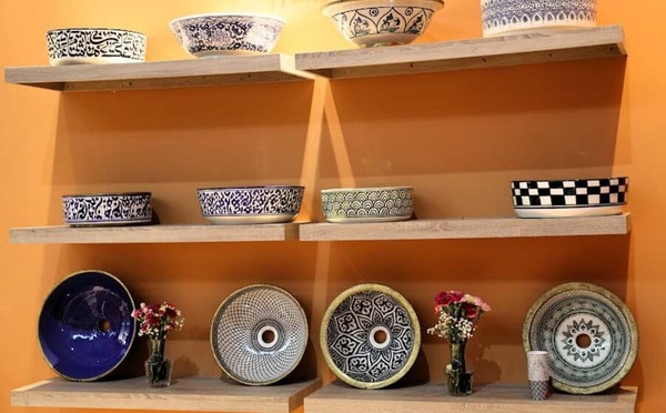 الفخار المغربي يتألق دولياً ويجذب اهتمام محبي الأصالة والجمال البسيط