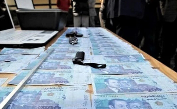 تعزيز المراقبة الجمركية ومكتب الصرف بمطارات المغرب لمواجهة تهريب الأموال مع اقتراب احتفالات نهاية السنة