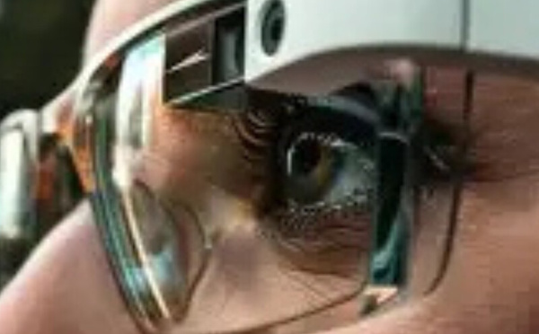 جوجل تعلن عن إطلاق نظارات ذكية بالذكاء الاصطناعي عام 2026