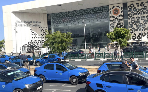 قبل “الكان”… حملة غير مسبوقة لضبط ممارسات سيارات الأجرة مع السياح