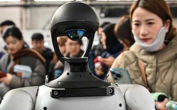 الصين تراهن على الذكاء الاصطناعي: صناعة تتجاوز 170 مليار دولار في 2025