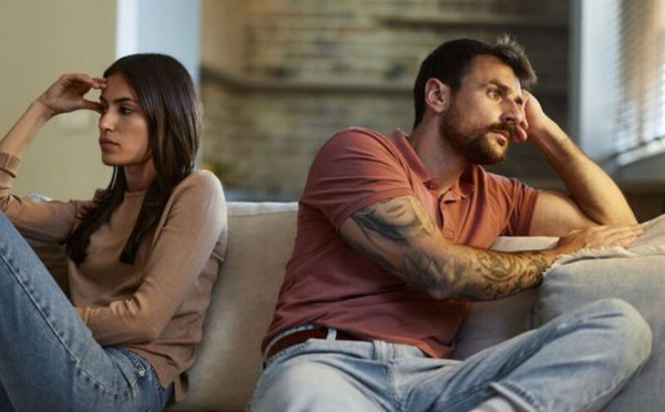 سبع أخطاء في التواصل يمكن أن تضر بالانسجام داخل العلاقة الزوجية