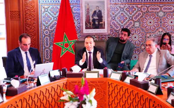 اجتماع دار الصانع بالرباط يعزز استراتيجية تطوير الصناعة التقليدية المغربية