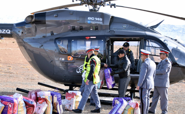​مروحية للدرك الملكي تؤمّن إيصال مساعدات إنسانية لعائلات رحل معزولة بإقليم ميدلت