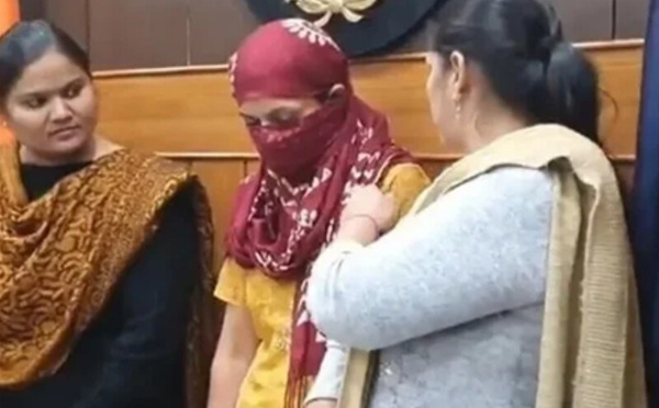 ​اعترافات صادمة لامرأة في شمال الهند بقتل طفلة وابنة أختها سابقاً بدافع الغيرة