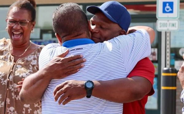 سائق أمريكي مخضرم يتوج بلقب “بطل Road Warrior لعام 2025” بعد مسيرة آمنة امتدت 34 عامًا