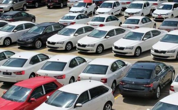 تعهدات “مدى الحياة” تشعل الجدل حول مبيعات السيارات الجديدة في الجزائر