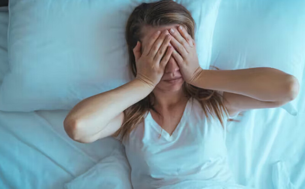 الأرق: كيف نفهمه ونتعامل معه بفعالية