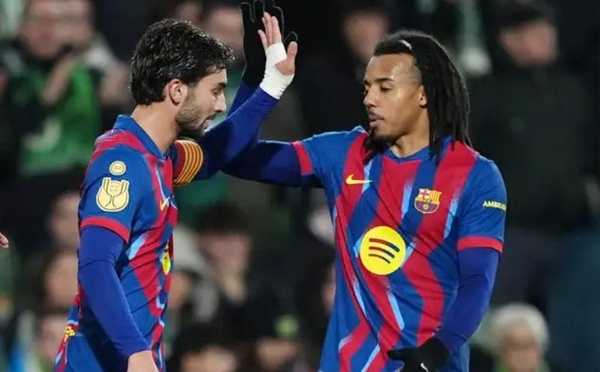 برشلونة يتجاوز فخ سانتاندير ويضرب موعدًا مع ربع نهائي الكأس