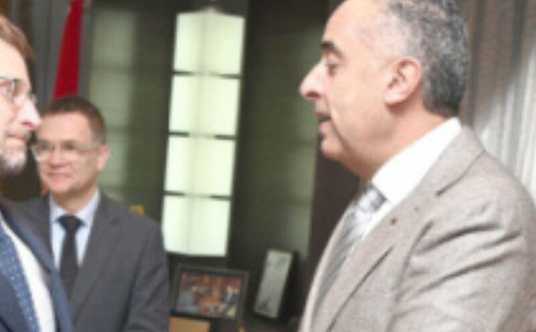 المغرب يعزّز شراكاته الأمنية مع دول صديقة: مباحثات حموشي مع سفراء المملكة المتحدة والغابون وماليزيا