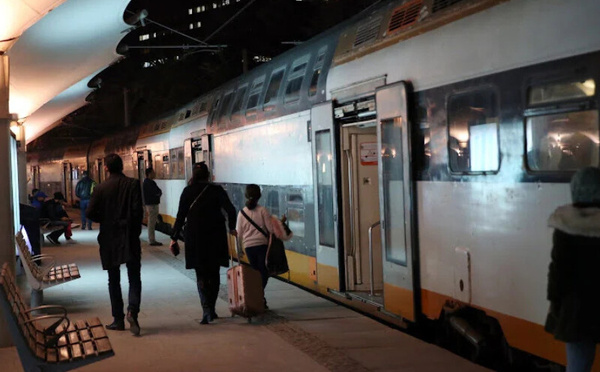 وزارة النقل واللوجيستيك تعلن مخططًا شاملاً لتفعيل الطابع الرسمي للأمازيغية في قطاع النقل