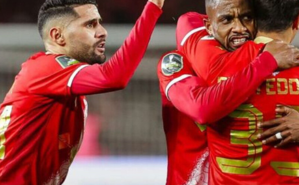 الوداد الرياضي ينتصر على مانيما يونيون ويعزز صدارته لمجموعة الكونفدرالية الإفريقية