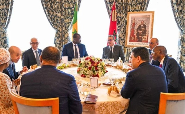 مأدبة غداء ملكية على شرف رئيس الوزراء السنغالي والوفد المرافق له
