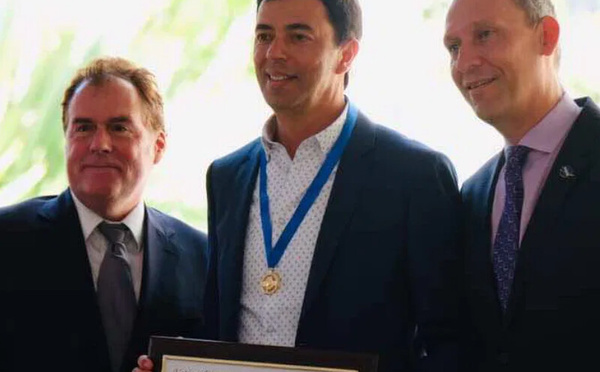 الدكتور كمال الودغيري يحصل على ميدالية القيادة الاستثنائية من ناسا ويعزز إشعاع المغرب العلمي