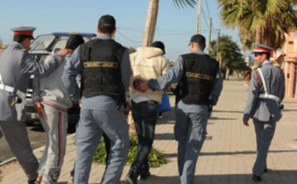 توقيف شخص مبحوث عنه وطنياً بمراكش للاشتباه في قضايا نصب واحتيال وتشهير