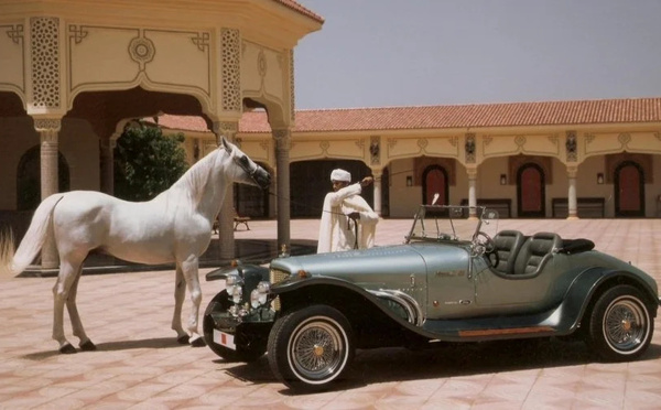 ​معرض ريترو موبيل باريس 2026: الاتحاد المغربي للمركبات القديمة يحتفي بالمهارة الحرفية المغربية