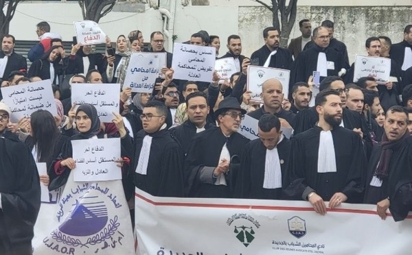 وقفات احتجاجية وإضراب: المحامون يرفضون مشروع القانون الجديد