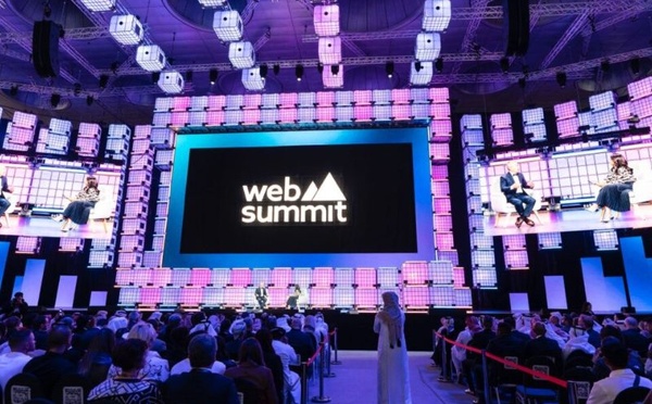 المغرب يعرض بالدوحة نموذجه في التحول الرقمي المعزز بالذكاء الاصطناعي