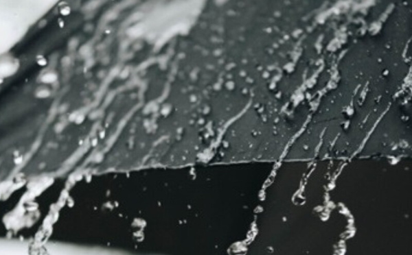 تقلبات الطقس: أمطار ورياح قوية تهيمن على شمال المملكة