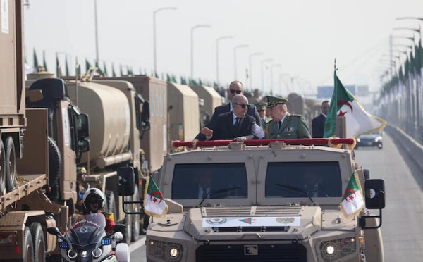 الولايات المتحدة تهدد الجزائر بعقوبات محتملة بسبب صفقات الأسلحة الروسية