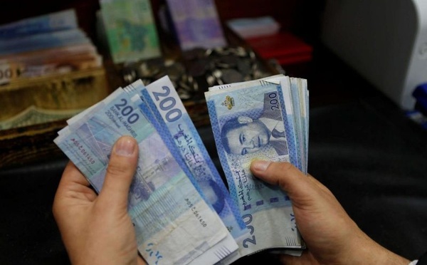 استقرار الدرهم أمام اليورو وتراجعه بـ1.3% مقابل الدولار