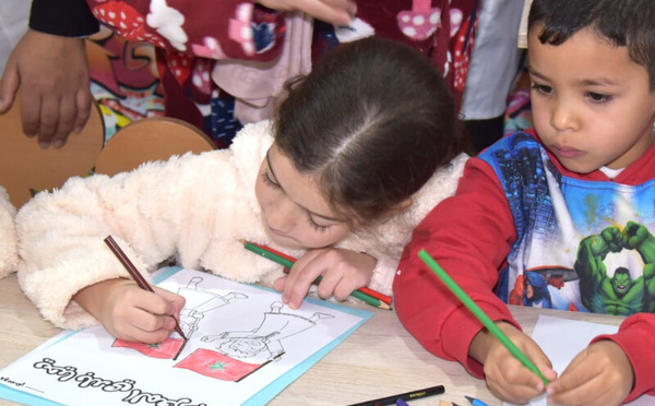 تضامن ميداني لضمان تمدرس أطفال القصر الكبير بعد فيضانات وادي اللوكوس