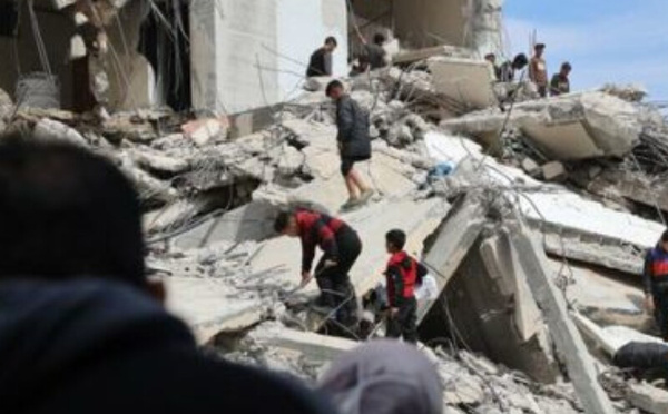 غزة بين رهانات السياسة وواقع المعابر: مفاوضات مرتقبة وخروقات متواصلة لاتفاق وقف إطلاق النار