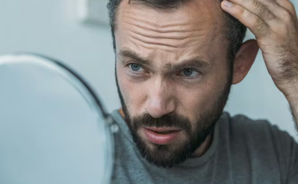 Finastéride 1 mg: تحذيرات جديدة بشأن الأعراض النفسية والجنسية للدواء