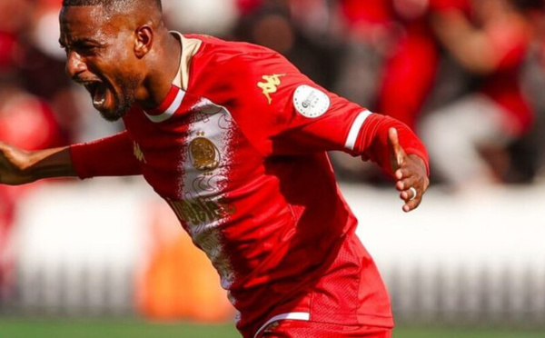 الوداد يبلغ ربع نهائي الكونفدرالية بثنائية أمام عزام ويتصدر مجموعته بثقة