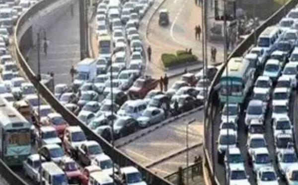 أزمة مرورية خانقة تهدد المدخل الشرقي للدار البيضاء